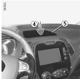 Renault Captur. Ablage des Armaturenbretts