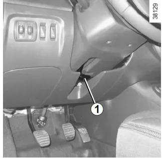 Renault Captur. Schalter zur Höhen- und Tiefeneinstellung des Lenkrads