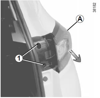 Renault Captur. Schluss-/Bremsleuchte und Blinkleuchte
