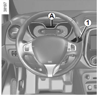 Renault Captur. Uhrzeit und Außentemperatur 