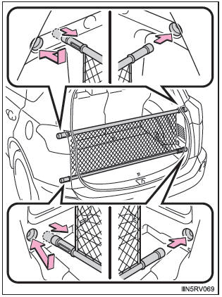 Anbringen der Gepäckraumabdeckung